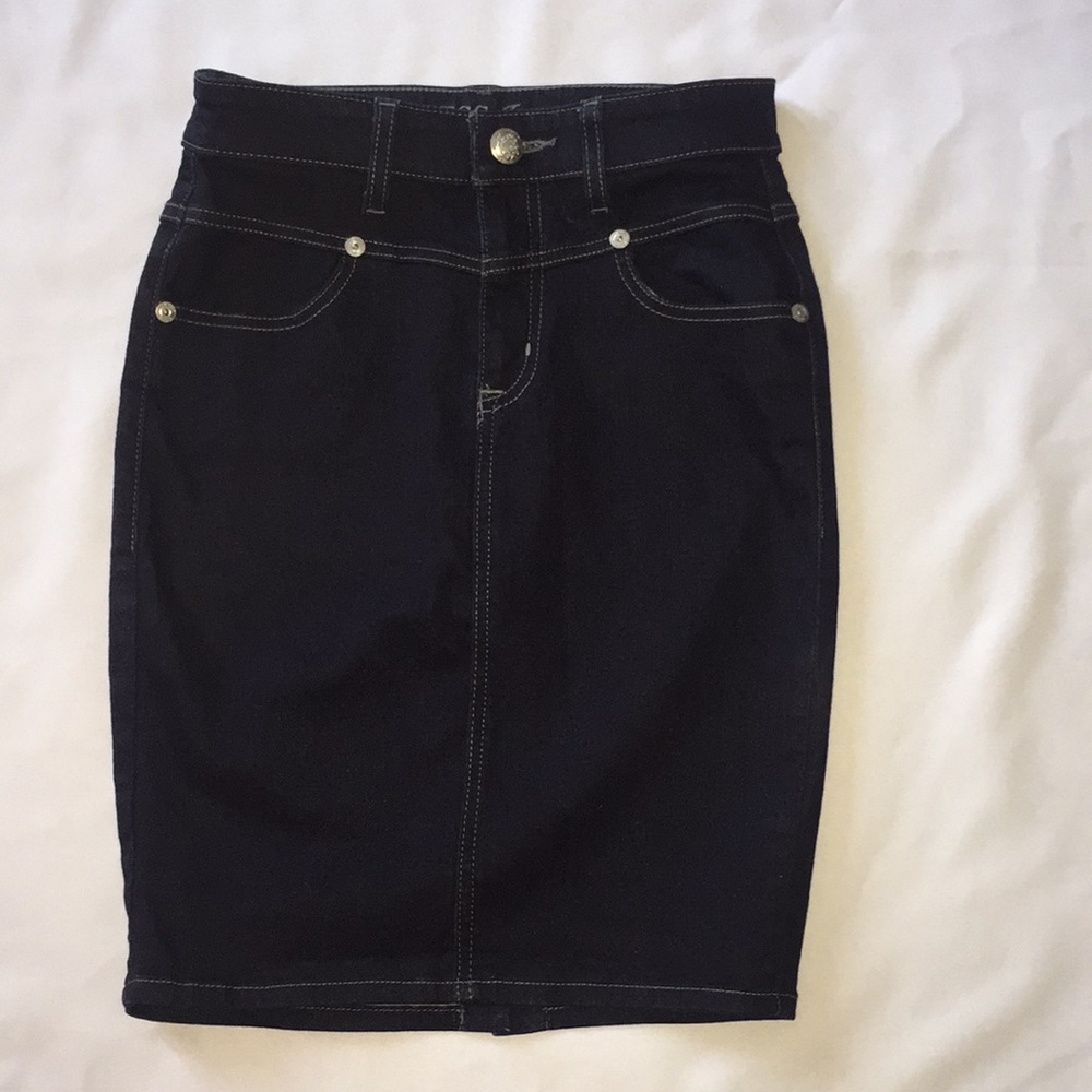 Guess Jeans Stretch Denim Skirt Sz 27 EUC